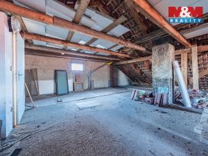 Prodej rodinného domu, Ořech, Karlštejnská, 280 m2