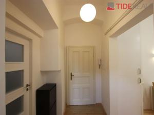 Pronájem bytu 1+1, Praha, Betlémské náměstí, 41 m2