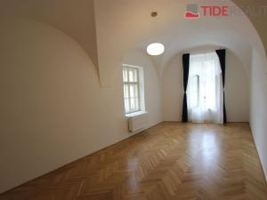 Pronájem bytu 1+1, Praha, Betlémské náměstí, 41 m2