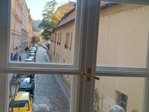 Pronájem bytu 1+1, Praha, Betlémské náměstí, 41 m2