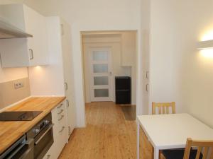 Pronájem bytu 1+1, Praha, Betlémské náměstí, 41 m2