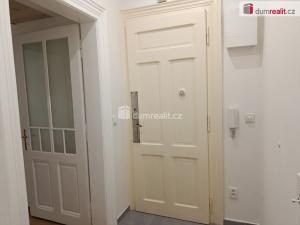 Pronájem bytu 1+kk, Praha - Vršovice, Na spojce, 24 m2