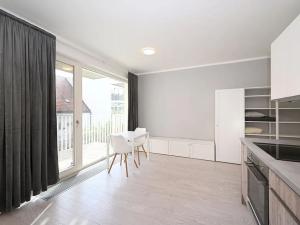 Pronájem bytu 1+kk, Praha - Karlín, Křižíkova, 35 m2