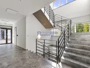 Prodej výrobních prostor, Hradec Králové, Jana Krušinky, 2133 m2