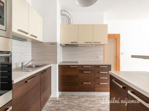 Prodej bytu 2+kk, Praha - Horní Měcholupy, Modenská, 56 m2