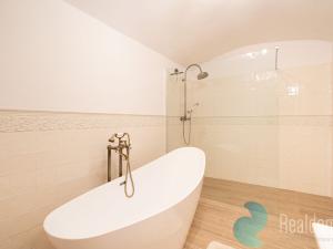 Prodej historického objektu, Záhoří - Jamný, 159 m2