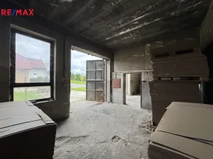 Prodej skladu, Věžky, 2322 m2