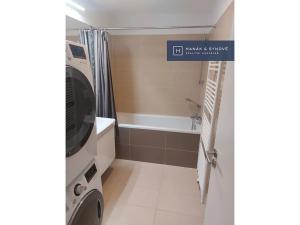 Pronájem bytu 2+kk, Brno, Kigginsova, 64 m2