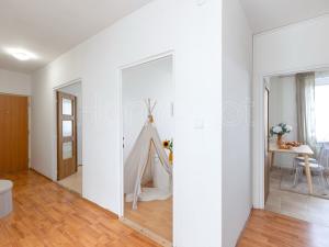 Prodej bytu 3+1, Praha - Čimice, Okořská, 69 m2