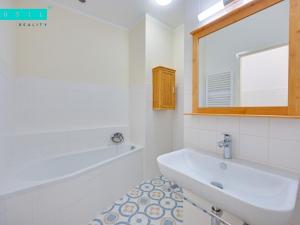 Pronájem bytu 3+1, Olomouc, Dolní náměstí, 100 m2