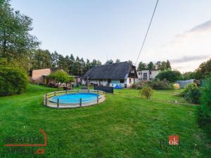 Prodej rodinného domu, Hrádek, U koupaliště, 235 m2
