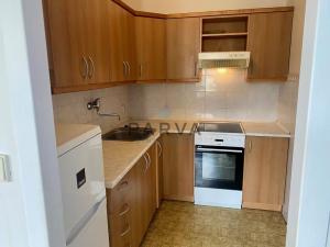 Pronájem bytu 1+kk, Praha - Kobylisy, Šimůnkova, 31 m2
