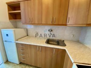 Pronájem bytu 1+kk, Praha - Kobylisy, Šimůnkova, 31 m2