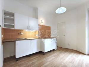 Pronájem bytu 1+1, Praha - Nové Město, Na zbořenci, 38 m2