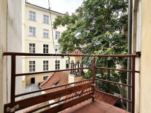 Pronájem bytu 1+1, Praha - Nové Město, Na zbořenci, 38 m2