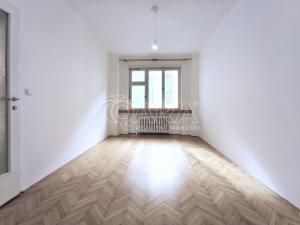 Pronájem bytu 1+1, Praha - Nové Město, Na zbořenci, 38 m2
