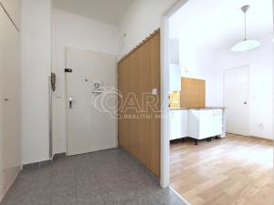 Pronájem bytu 1+1, Praha - Nové Město, Na zbořenci, 38 m2