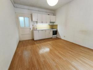Prodej bytu 2+kk, Praha - Žižkov, Žerotínova, 43 m2