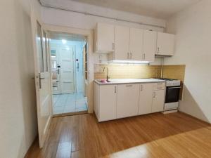 Prodej bytu 2+kk, Praha - Žižkov, Žerotínova, 43 m2