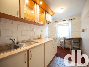 Pronájem bytu 1+1, Karlovy Vary, Závodu míru, 47 m2