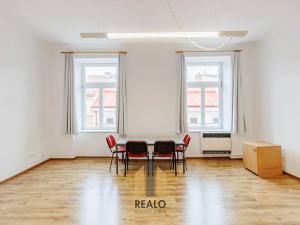 Pronájem bytu 2+1, Jihlava, Benešova, 79 m2