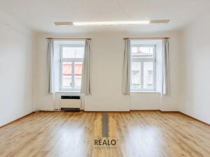 Pronájem bytu 2+1, Jihlava, Benešova, 79 m2
