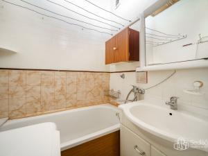 Prodej bytu 2+1, Bukovany, 52 m2