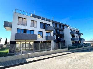 Pronájem bytu 1+kk, Praha - Dolní Chabry, Ústecká, 62 m2