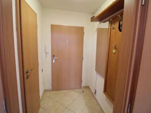 Pronájem bytu 2+1, Karlovy Vary, Zeyerova, 60 m2