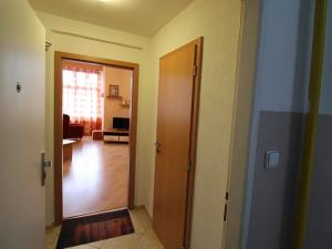 Pronájem bytu 2+1, Karlovy Vary, Zeyerova, 60 m2