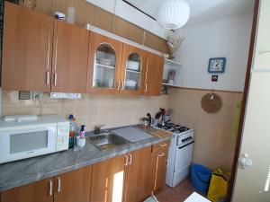 Prodej bytu 2+1, Karlovy Vary, Krymská, 54 m2