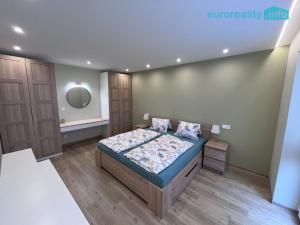 Pronájem bytu 2+1, Mariánské Lázně, Americká, 67 m2