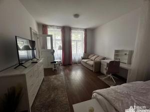 Pronájem bytu 1+1, Praha - Vinohrady, Korunní, 40 m2