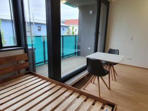 Pronájem bytu 1+kk, Praha - Holešovice, U průhonu, 36 m2