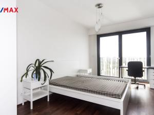 Pronájem bytu 2+kk, Praha - Žižkov, Olšanská, 66 m2