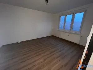 Pronájem bytu 1+1, Chomutov, Školní pěšina, 38 m2