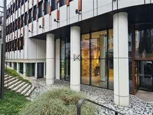 Pronájem obchodního prostoru, Praha - Nusle, Lomnického, 451 m2