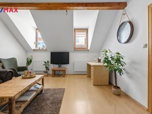 Prodej bytu 3+1, Karlovy Vary, Bulharská, 72 m2