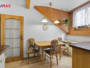 Prodej bytu 3+1, Karlovy Vary, Bulharská, 72 m2