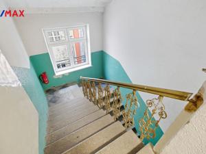 Prodej bytu 3+1, Karlovy Vary, Bulharská, 72 m2
