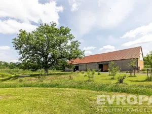 Prodej rodinného domu, Spálené Poříčí, 210 m2