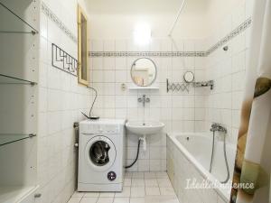 Pronájem bytu 1+kk, Praha - Košíře, Plzeňská, 35 m2
