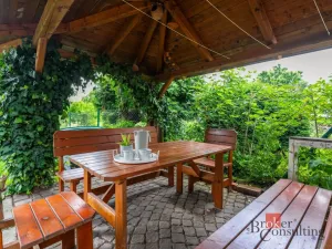 Prodej atypického bytu, Dvůr Králové nad Labem, Klazarova, 390 m2