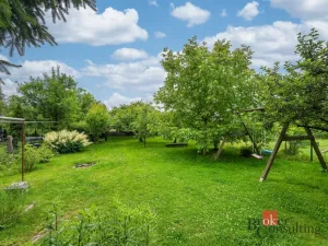 Prodej atypického bytu, Dvůr Králové nad Labem, Klazarova, 390 m2