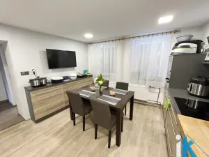 Prodej rodinného domu, Hruška, 180 m2