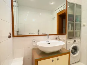 Prodej bytu 2+kk, Praha, Ve Smečkách, 80 m2