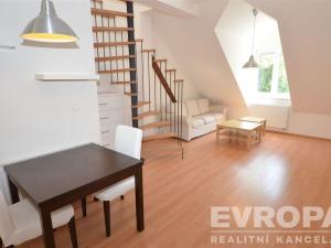 Pronájem bytu 2+kk, Praha - Břevnov, Míčova, 47 m2