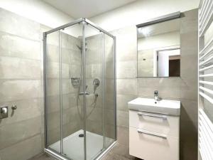 Pronájem bytu 2+kk, Praha - Libeň, U Rokytky, 70 m2