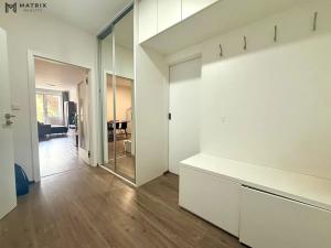 Pronájem bytu 2+kk, Praha - Libeň, U Rokytky, 76 m2