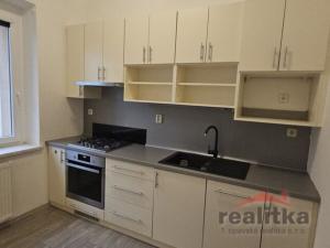 Pronájem bytu 1+1, Opava - Předměstí, U Hliníku, 46 m2